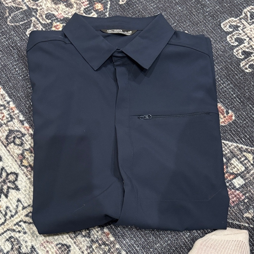 Arc'teryx Dark Blue Men's Casual Button Down Shirt